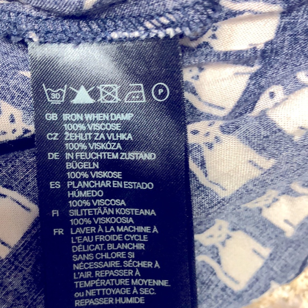 Divided by H&M button down cat print dress - Picture 7 of 7